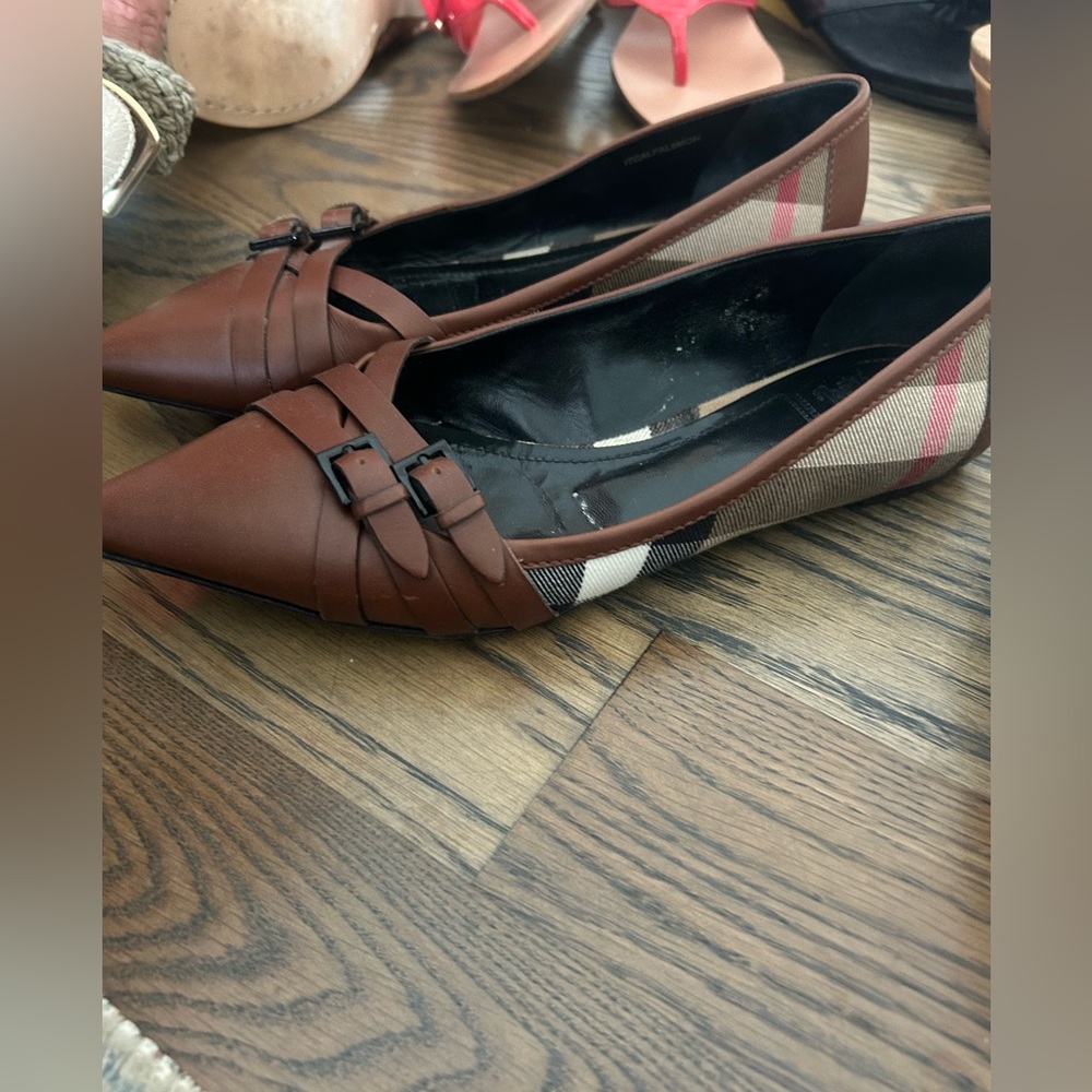 Burberry Flats